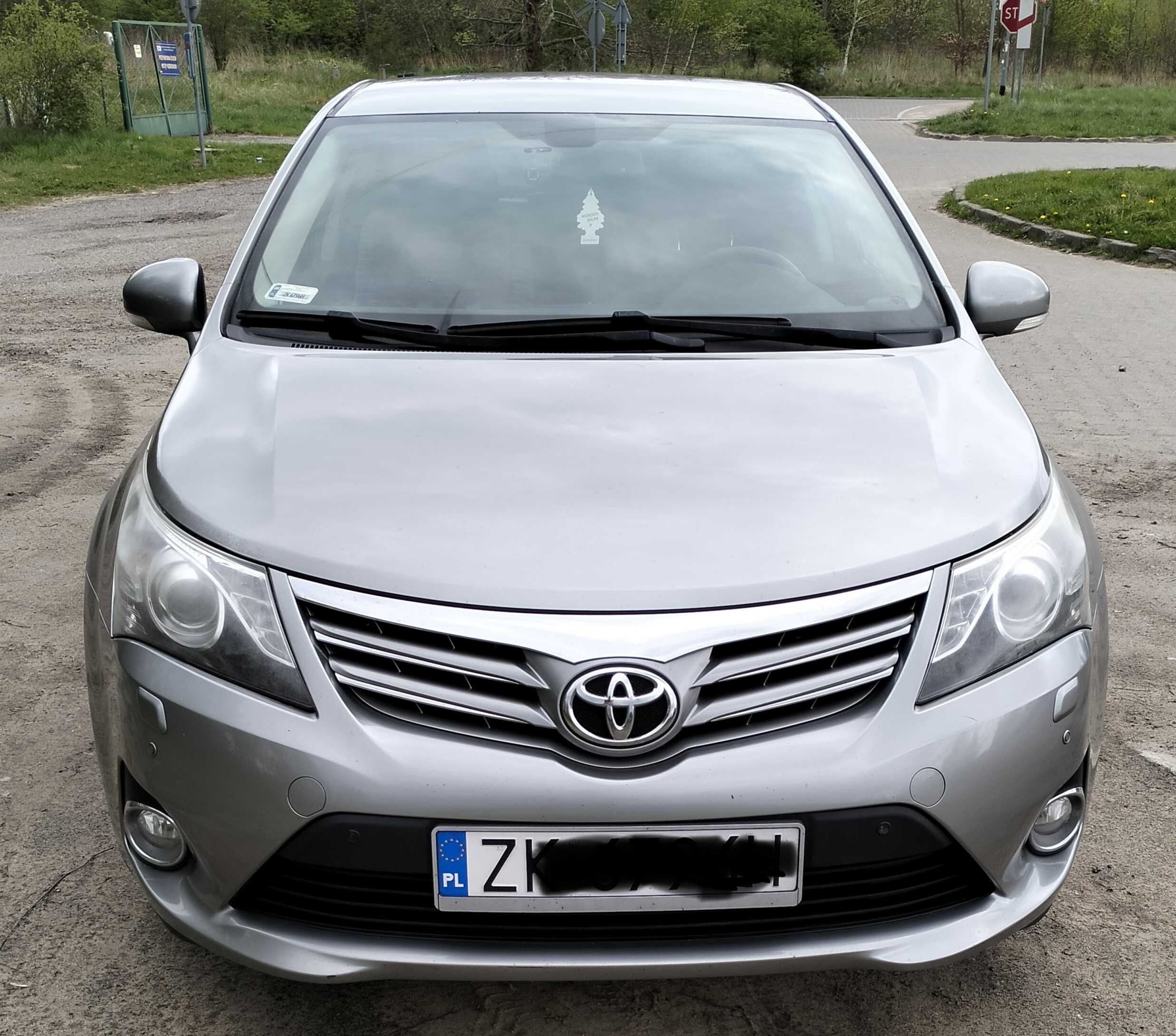 Toyota Avensis T27 benz+LPG