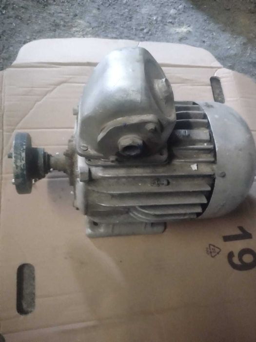 silnik 3 fazowy 380 v sprawny z pompy stan bdb polecam