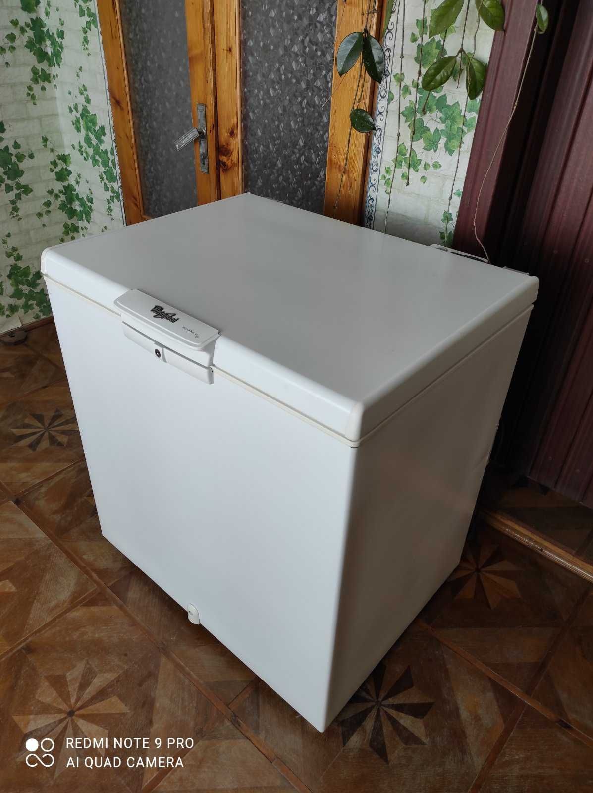 Морозильна камера Whirlpool