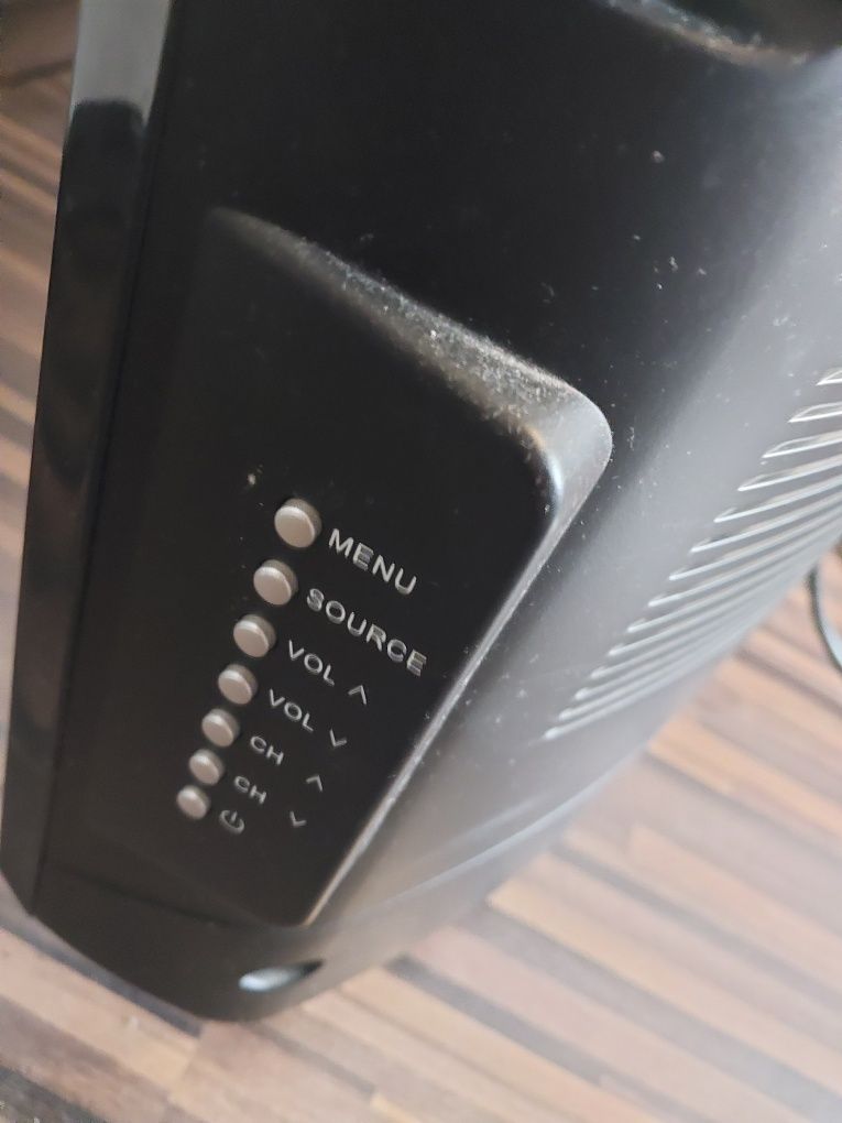 Telewizor uszkodzony  Easy Touch 42 cale z pilotem