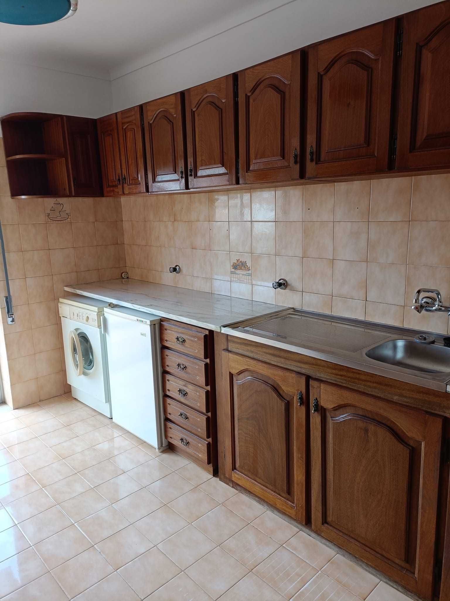 Apartamento T1  com garagem - São Martinho do Bispo, Coimbra