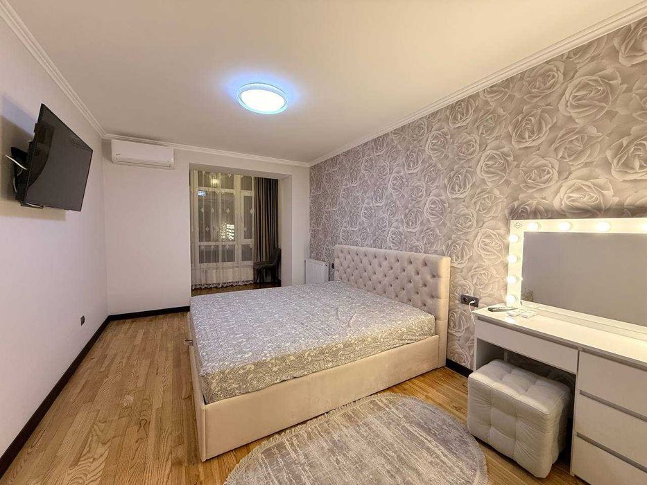 Кухня-студія +2 кімнати