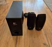 Głośniki komputerowe 2.1 Logitech S-220 z defektem