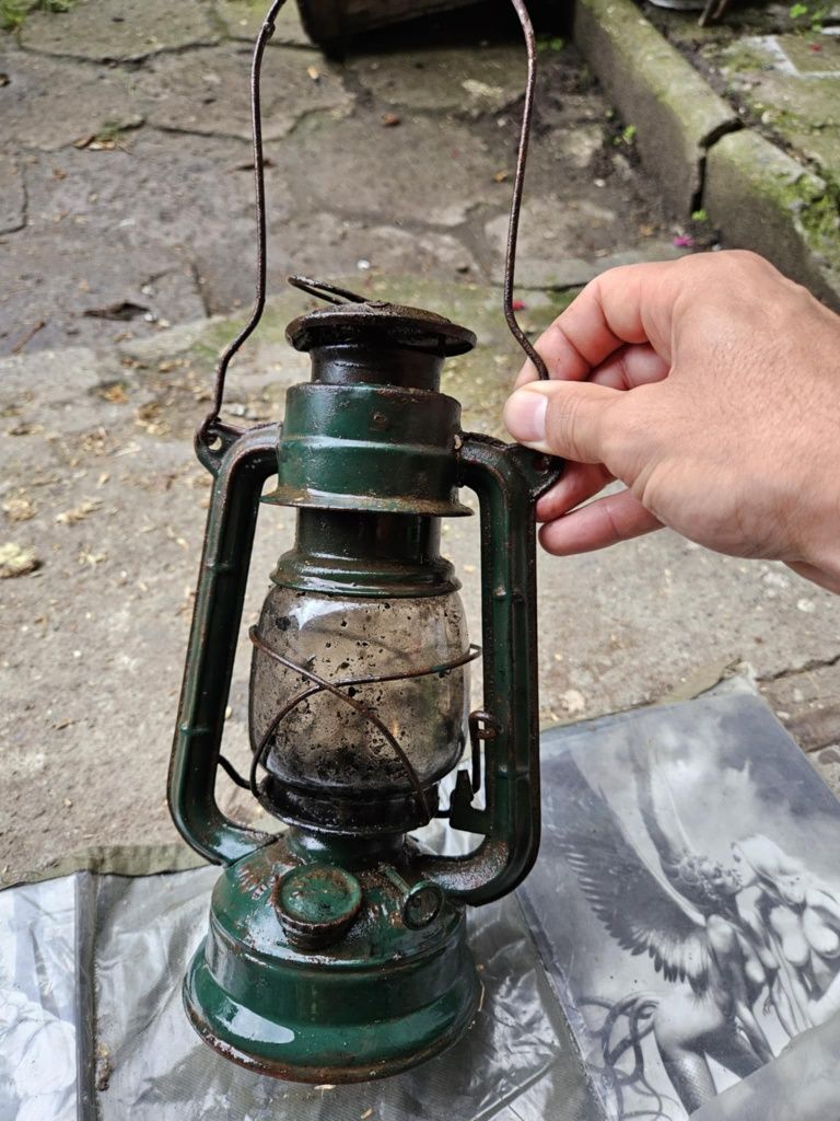 Sprzedam lampy naftowe