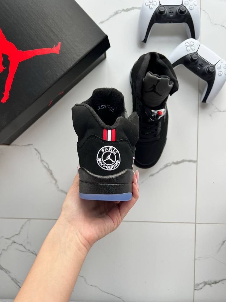 Jordan 5 x PSG.