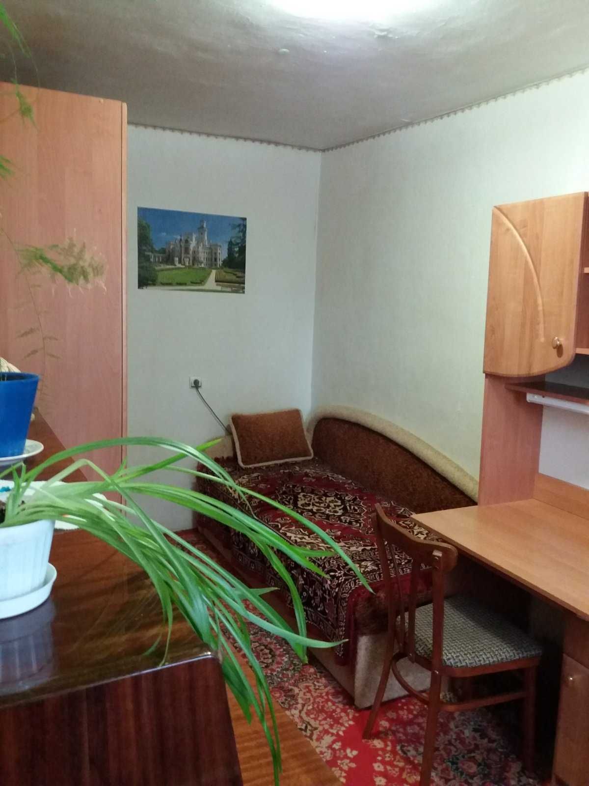 Продається частина будинку в районі Шкільного