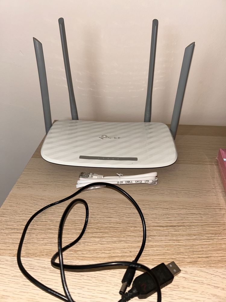 Роутер TP-Link Archer C50 + додатковий кабель для живлення від паверба