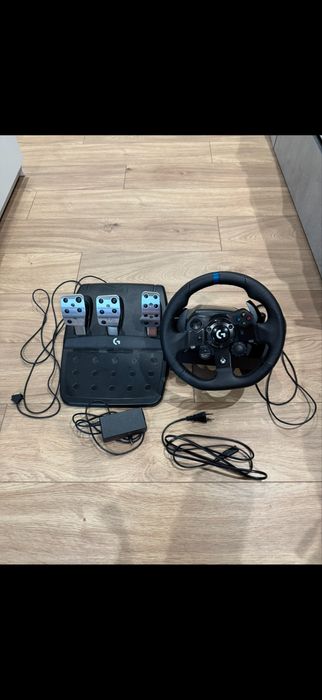 Кермо LOGITECH G923 Racing Wheel and Pedals for Xbox and PC