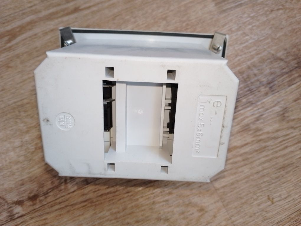 Автомат захисту двигуна  EATON PKZMO-16