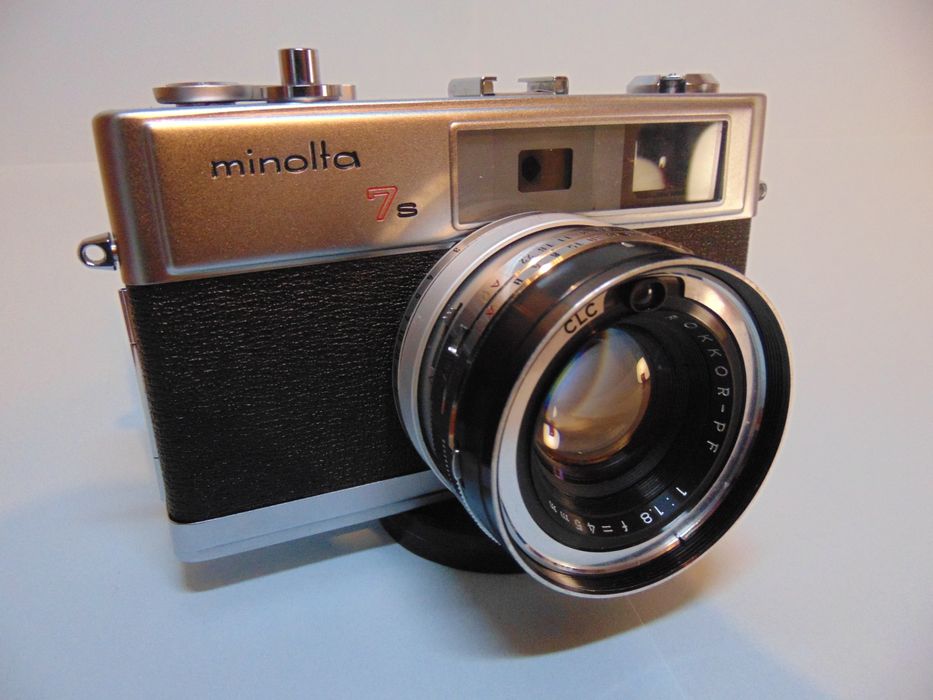 Minolta Hi-Matic 7S (45mm f/1.8)