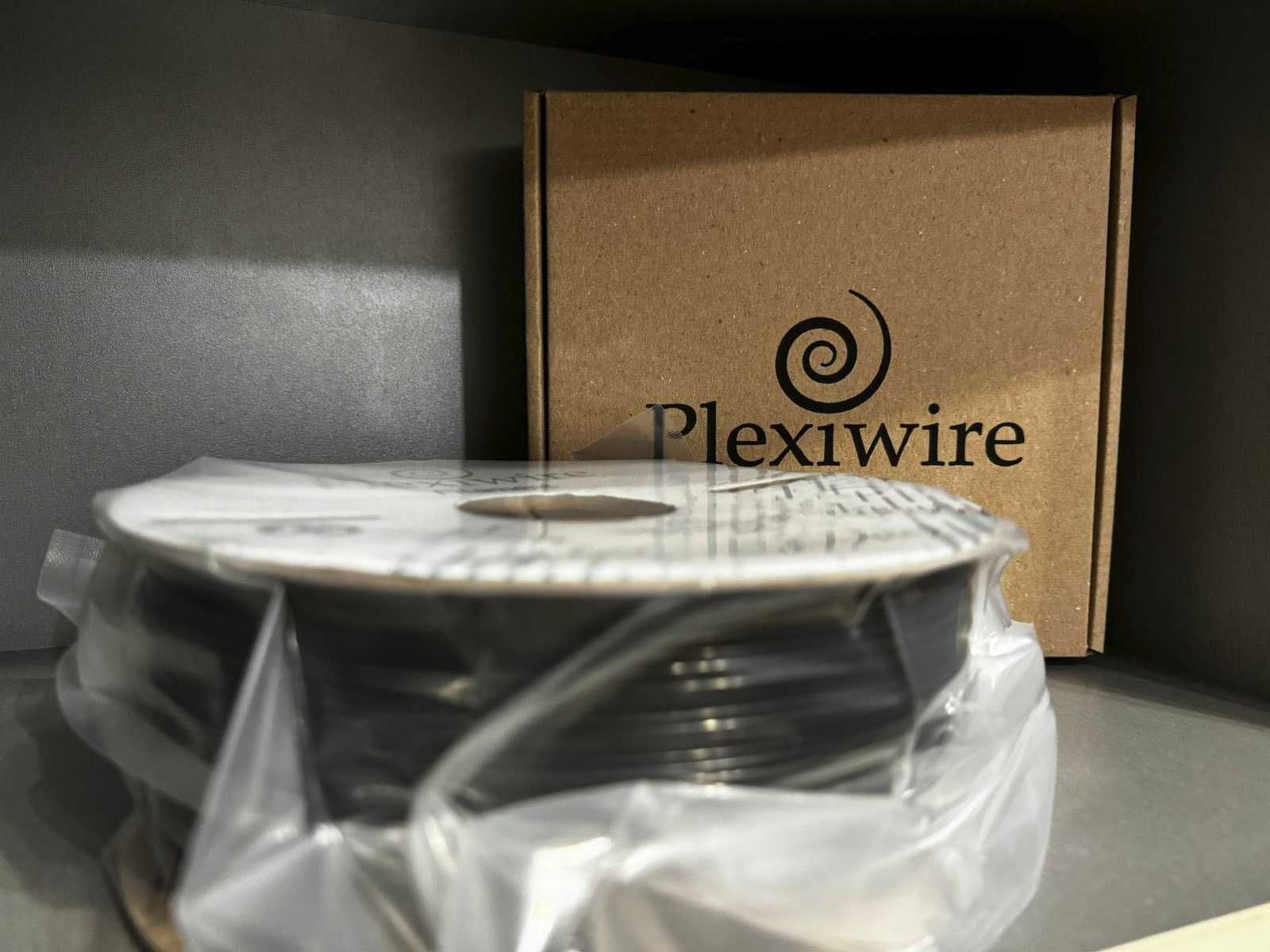 PETG пластик Plexiwire для 3D принтера 400м / 1,2кг / 1,75мм