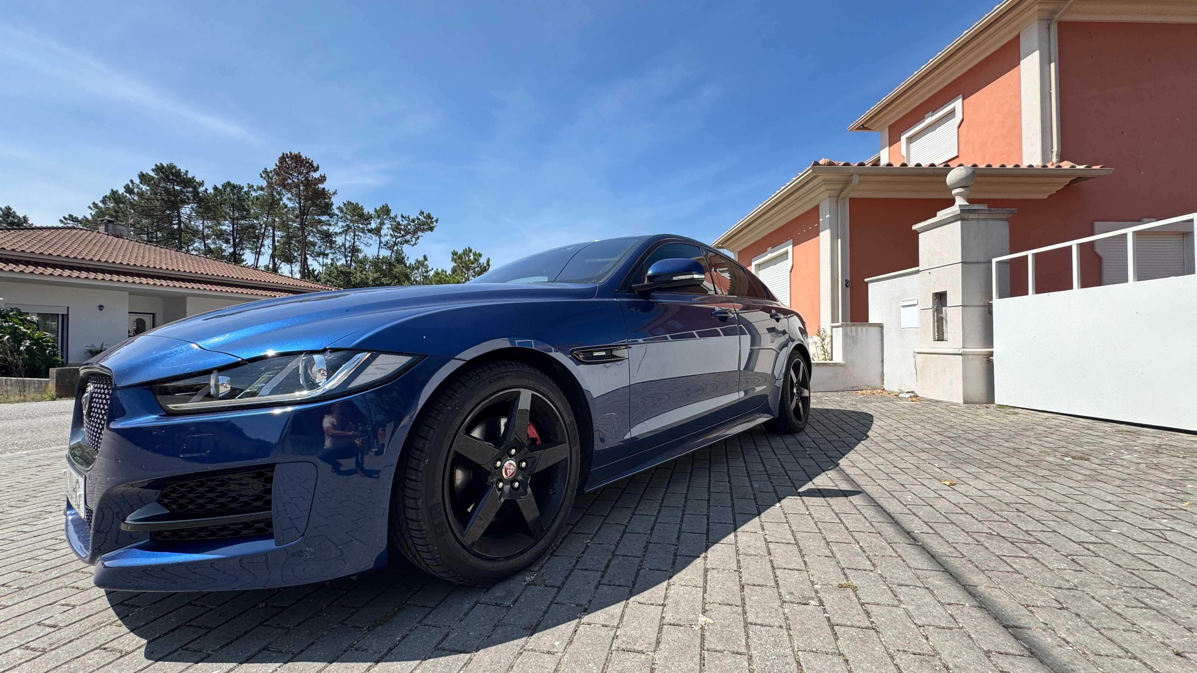 Jaguar XE R-Sport  – Elegância e Desportividade