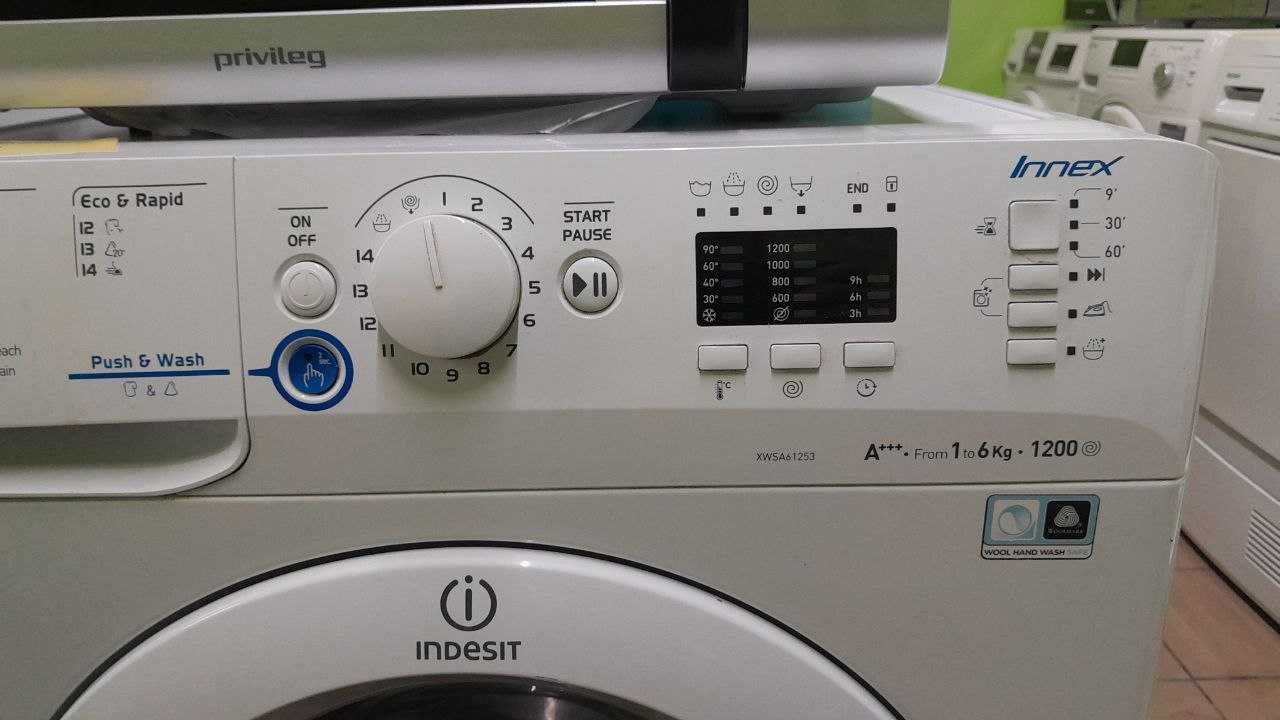 Продам стиральную машину indesit xwsa 61253