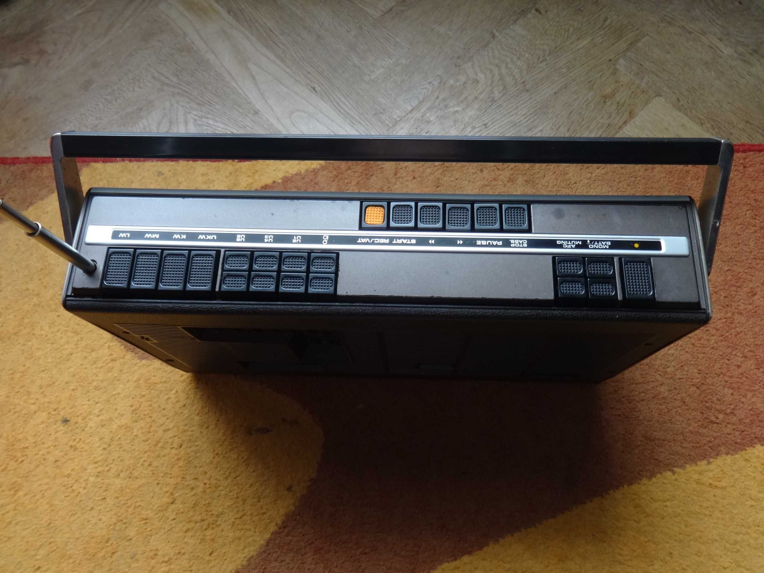 Магнітола grundig С 9000