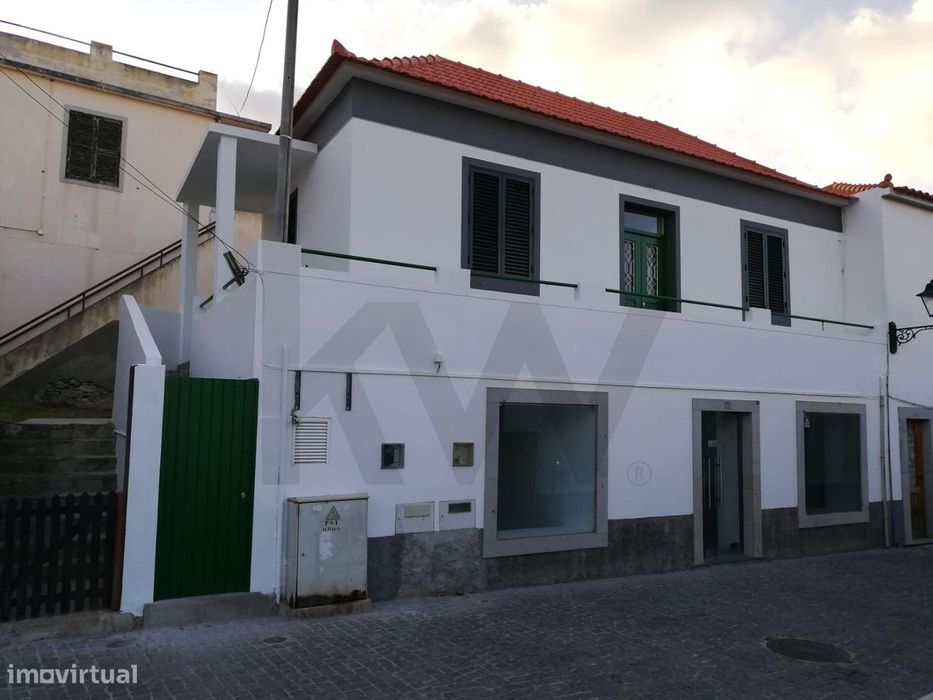 Oportunidade única na Vila do Porto Santo!