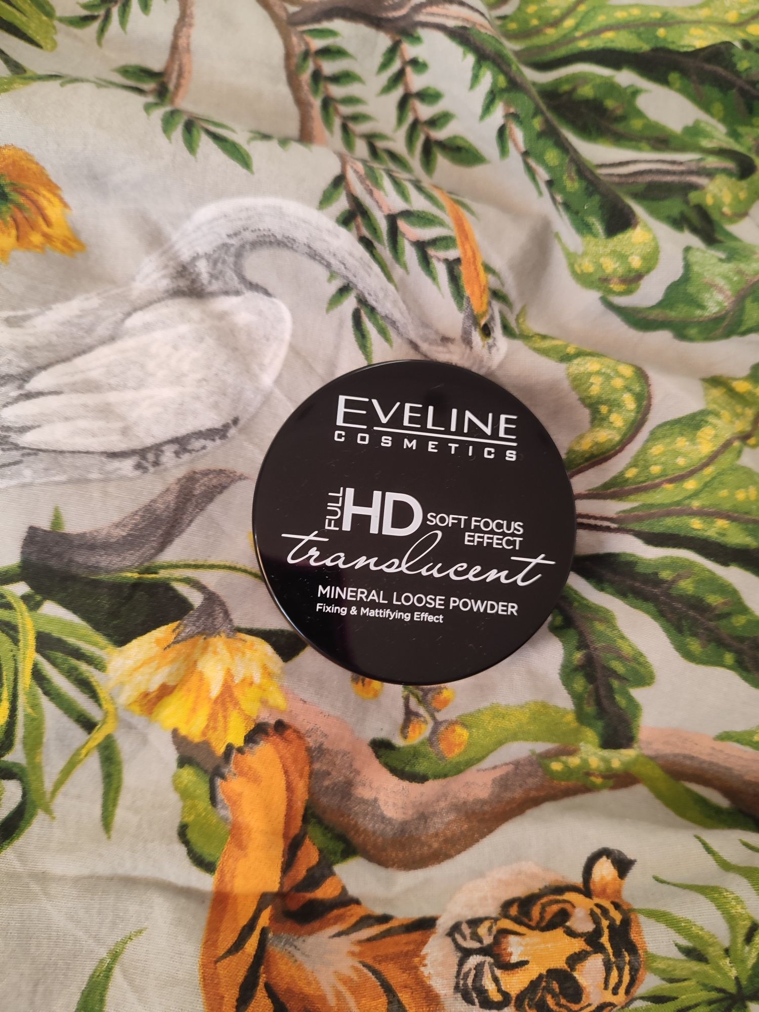 Nowy puder sypki Eveline cena ostateczna