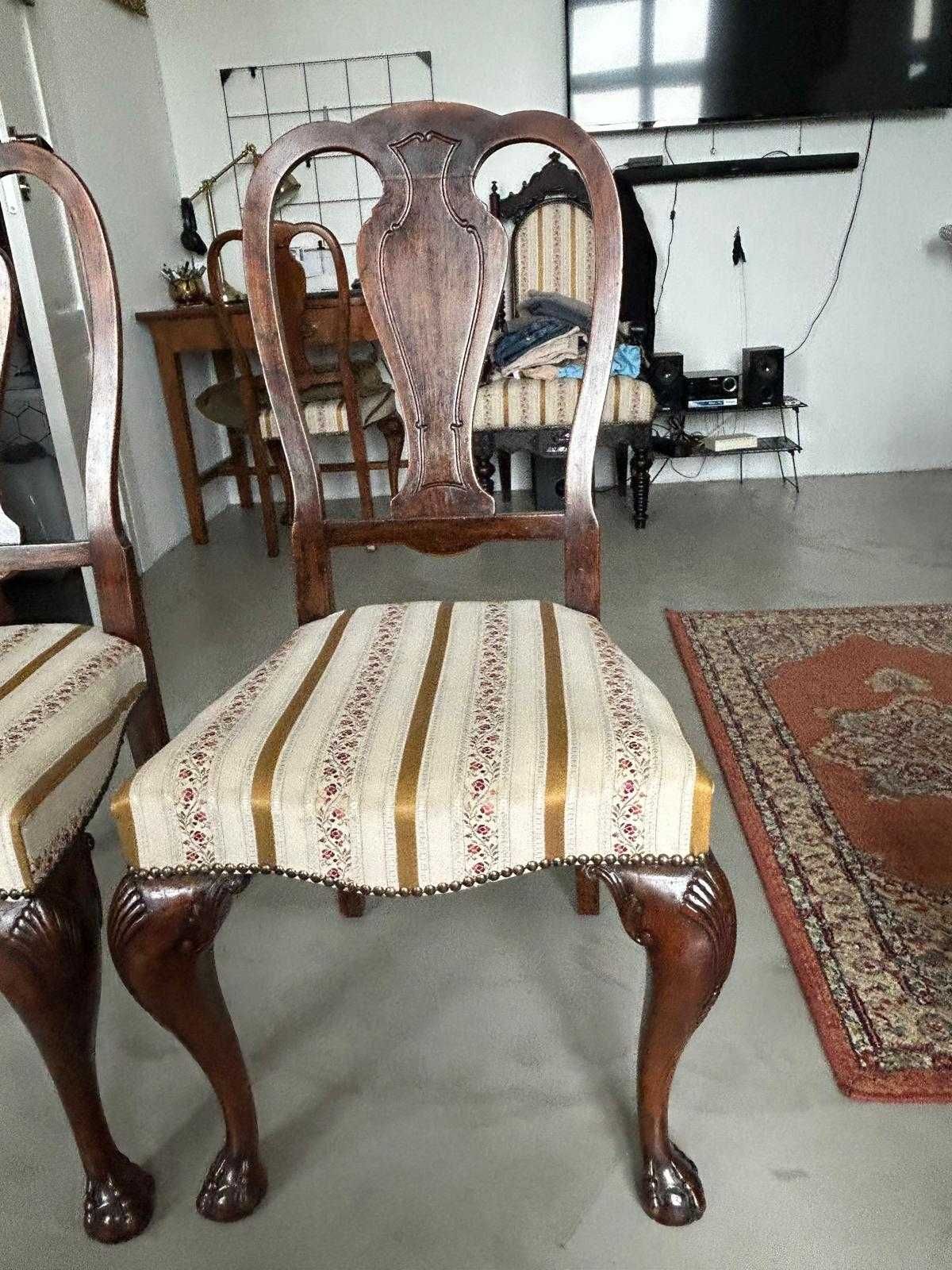 6 krzeseł stylizowanych na  Chippendale,