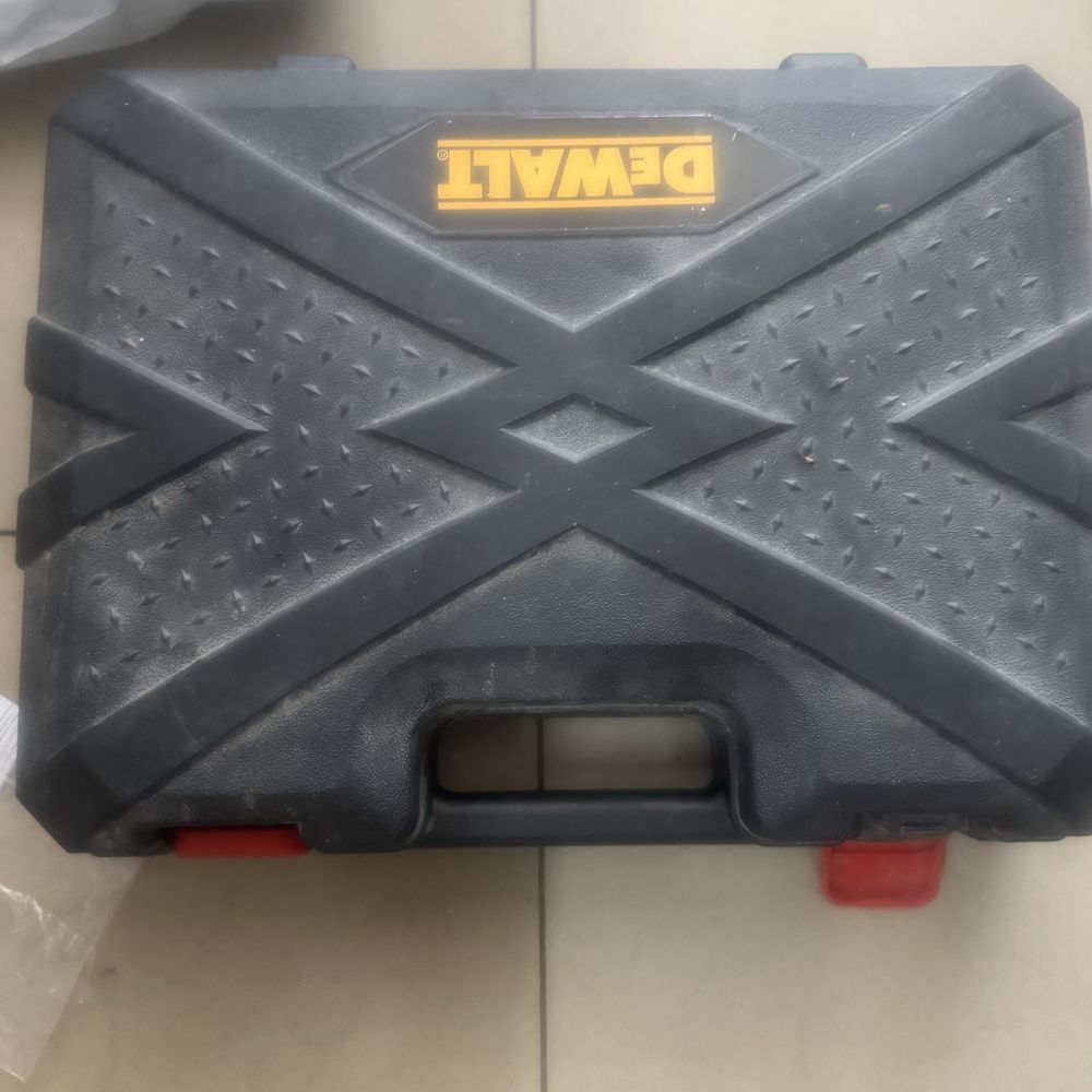 Болгарка акумуляторна dewalt 48v