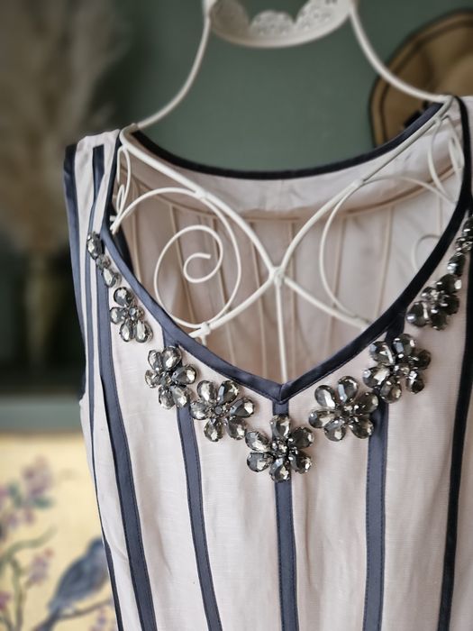 Luksusowa Sukienka damska Fenn Wright Manson Jedwab Len Róż Kamienie M