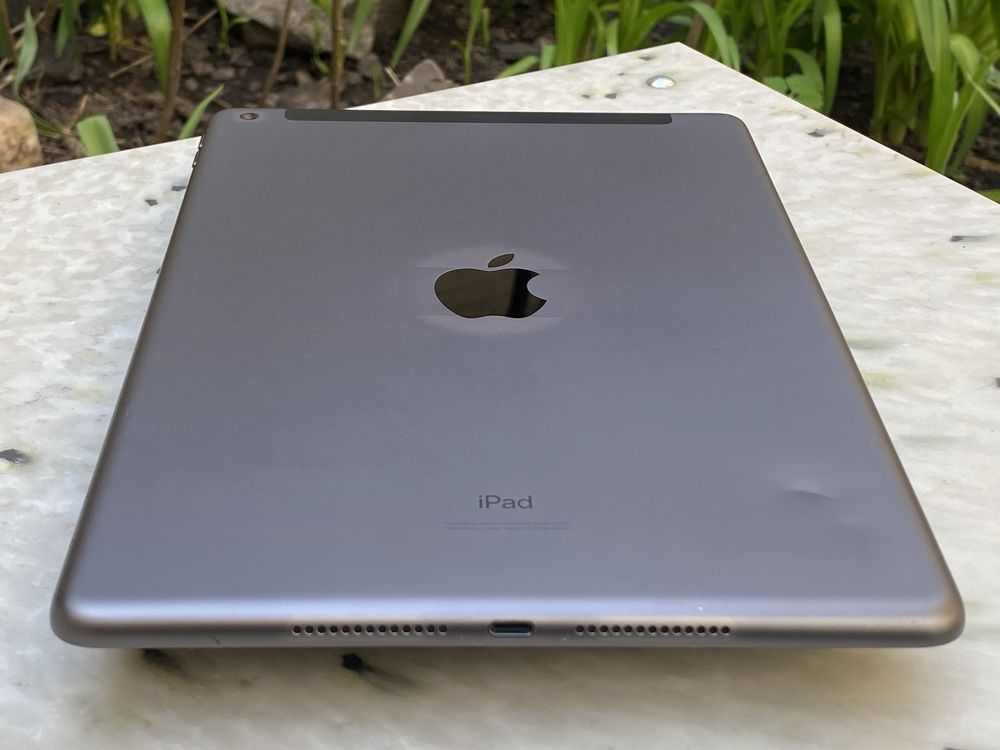 Планшет iPad 7 10.2 in 128GB Wi-Fi/LTE. Підтримує мобільний звʼязок