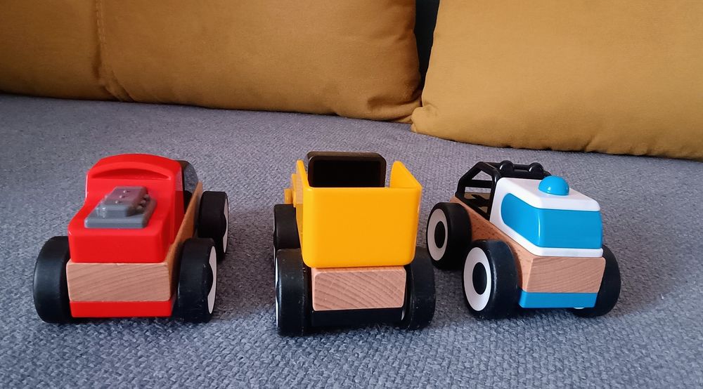 Autka drewniane IKEA