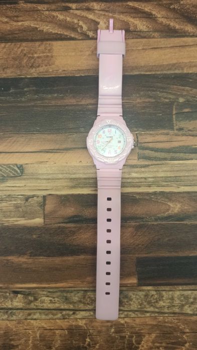 Zegarek dla dziewczywki Casio LRW-200H Różowy
