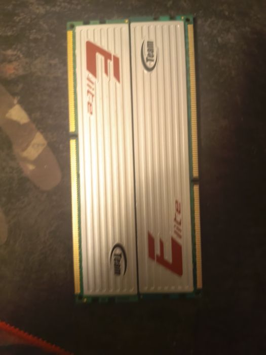 Продам оперативну пам'ять 8гб