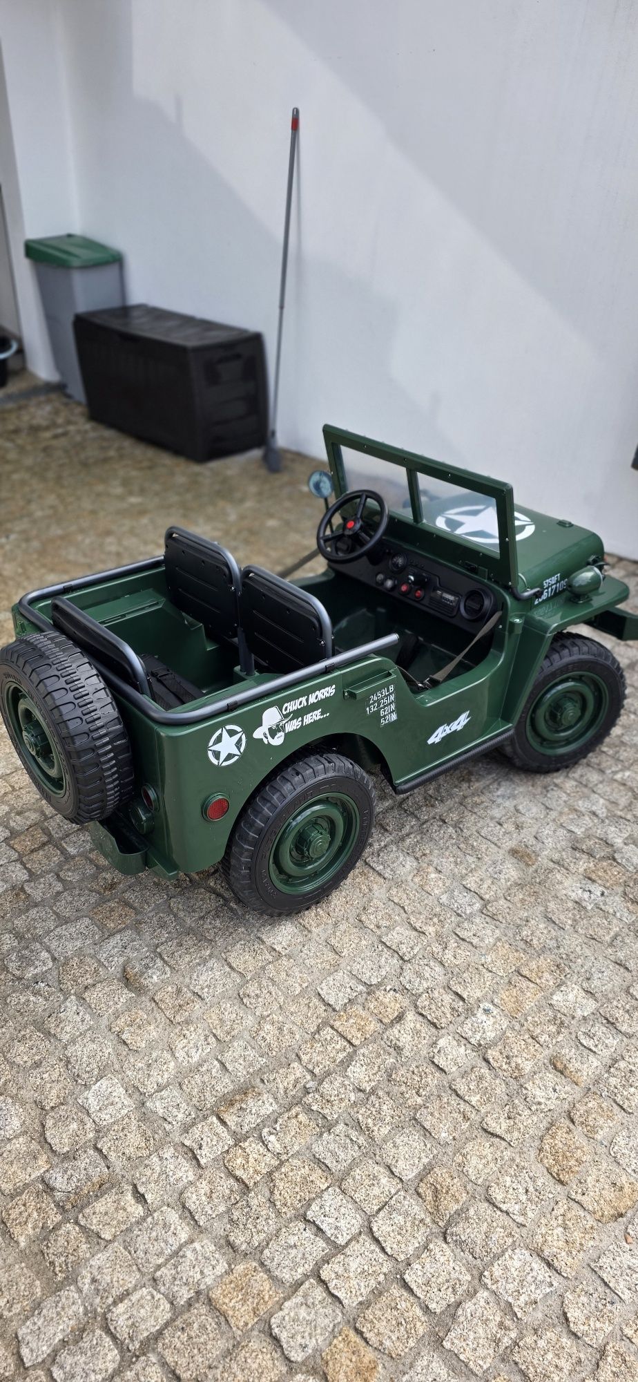 Jipe ATAA Commander 24v 3 lugares