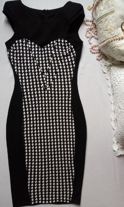 Ciepła Lipsy London Nowa markowa zgrabna ołówkowa sukienka czarna XS