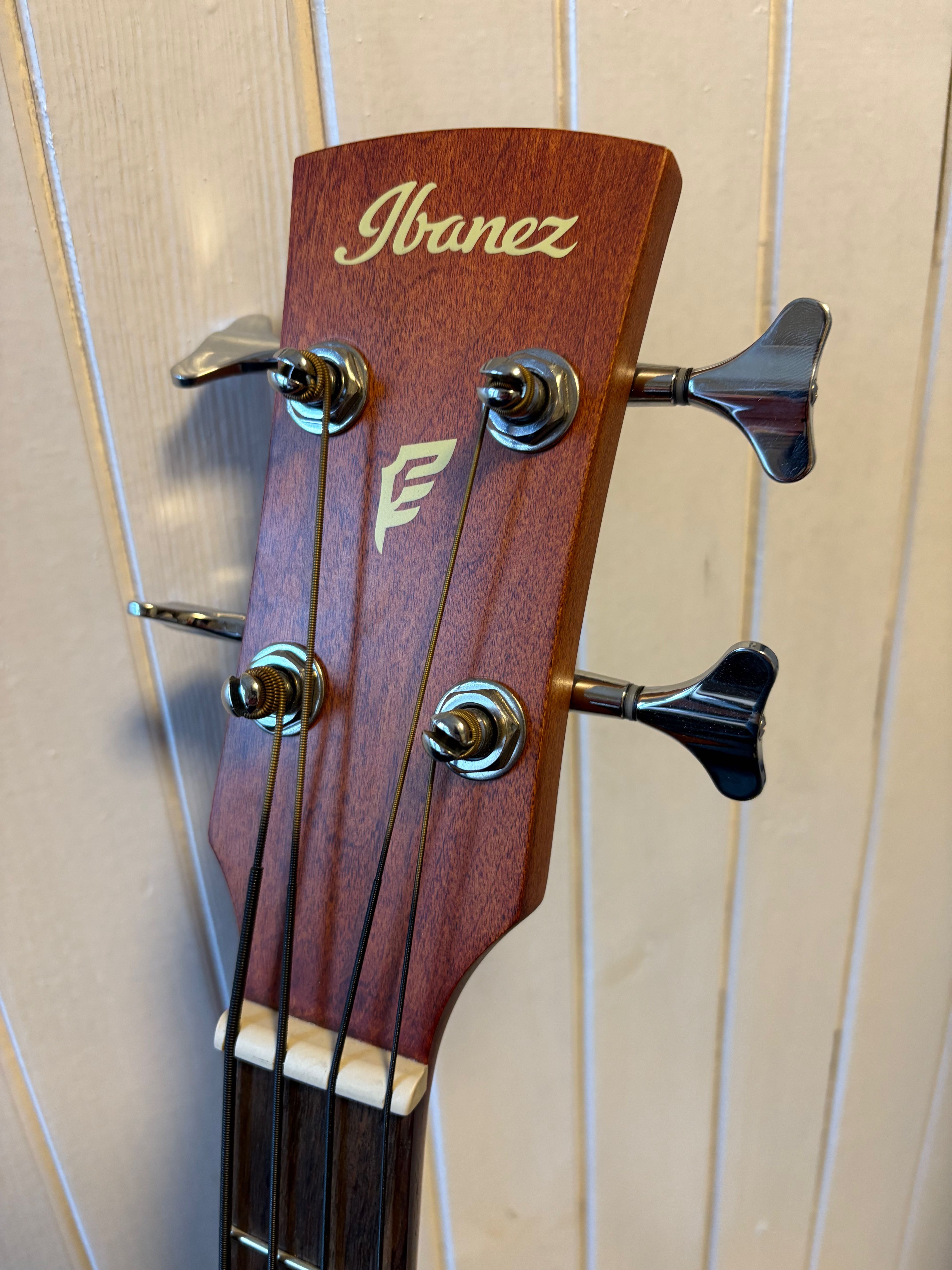 Gitara basowa elektroakustyczna IBANEZ