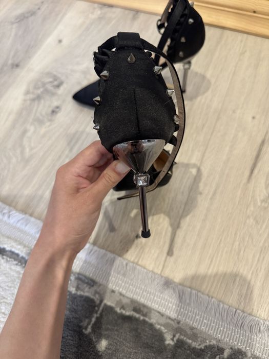 Туфлі жіночі з цікавим каблуком