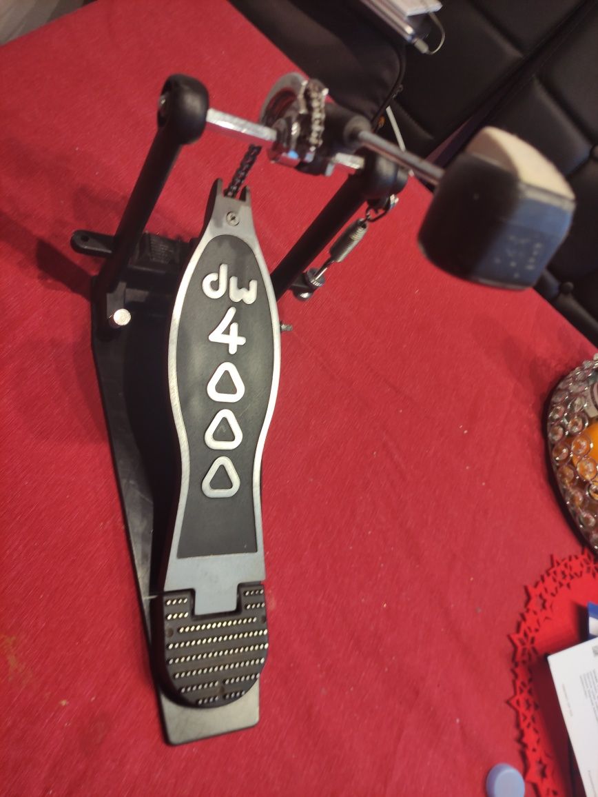 Stopa perkusyjna pojedyncza marki DW 4000