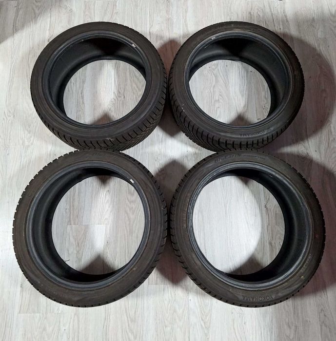 Opony zimowe 245/40 R18 Yokohama BluEarth-Winter V906, 2024 r.