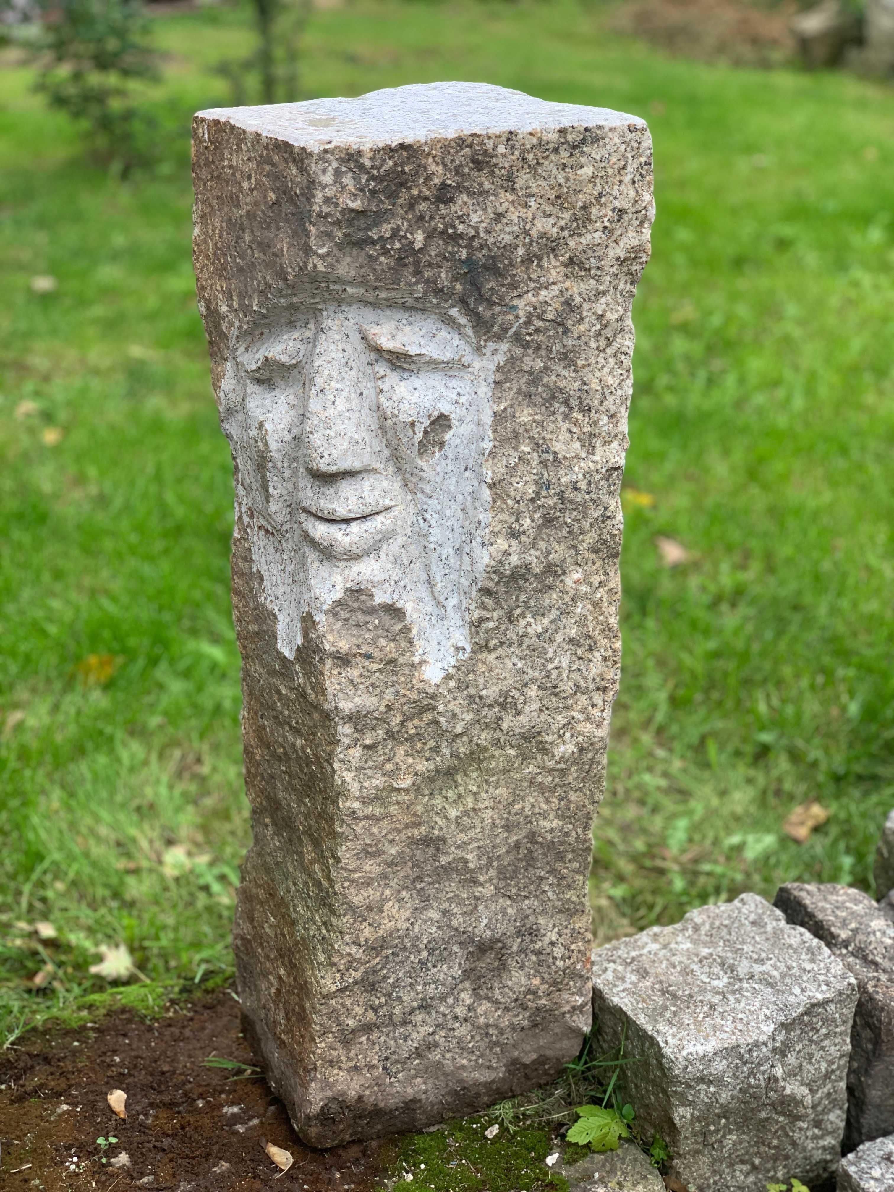 słupek granitowy rzeźbiony wys-od 80 cm