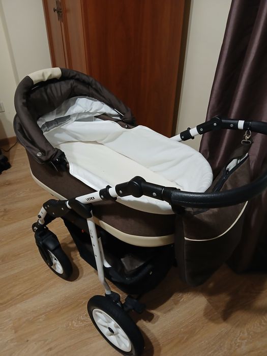 Коляска 2в1. Люлька і прогулянковий блок.