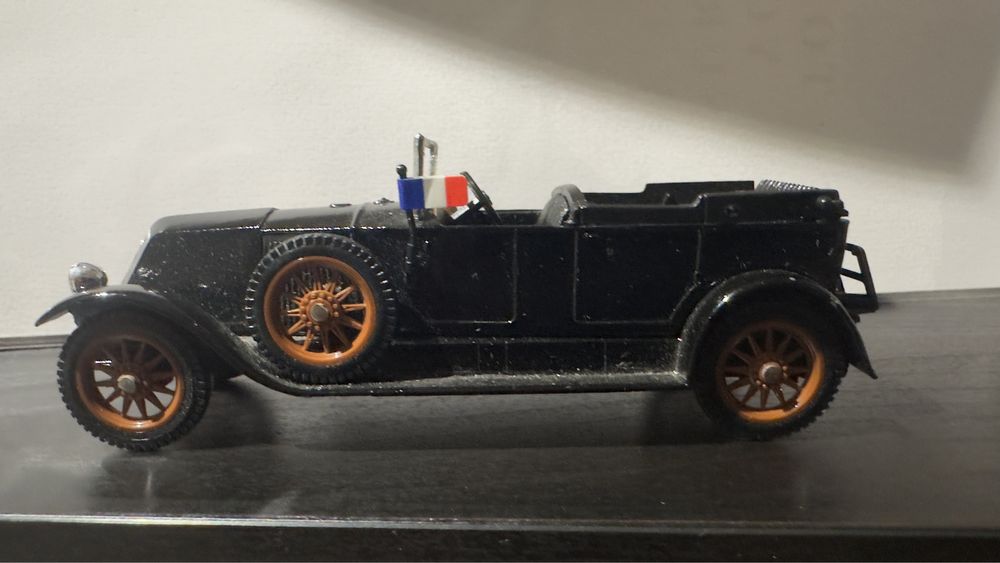 2 carros de colecao 1:43 Mercedes Benz / Renault 40CV