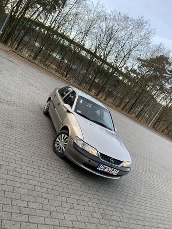 Opel vektra B 1996 r 1.6 silnik