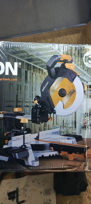 Piła ukośnica R255sms Evolution z posuwem