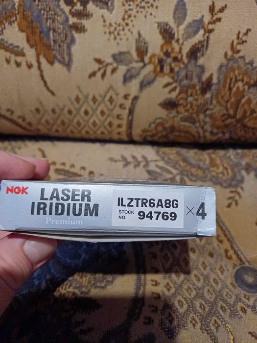 Świece zapłonowe irydowe NGK ILZTR6A8G-94769