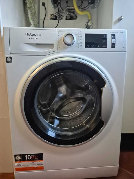 Máquina de Lavar Roupa HOTPOINT (8 kg - 1400 rpm ]