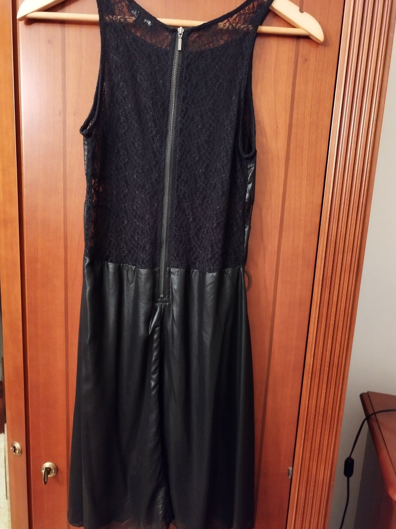 Vestido Bershka preto