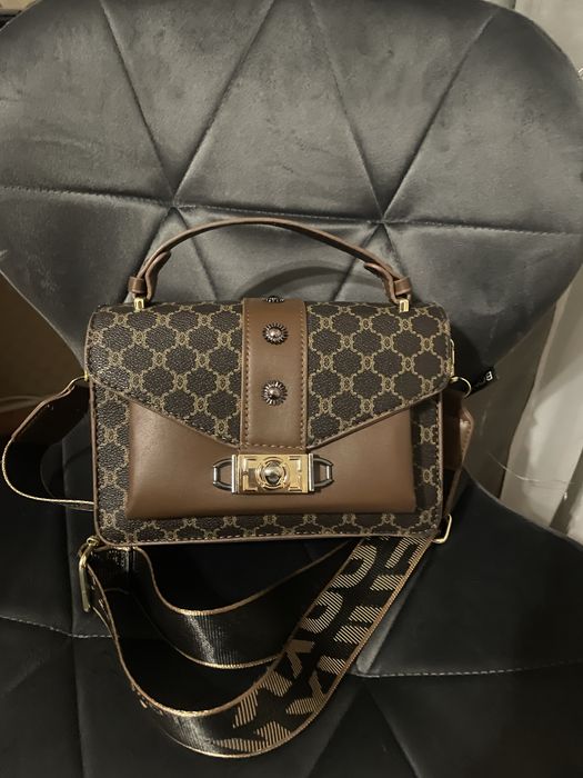 Жіночі сумочки різних молелей