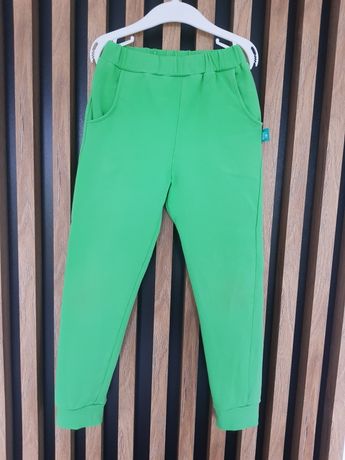Spodnie dresowe Kids Joy, rozmiar 122/128, zielone