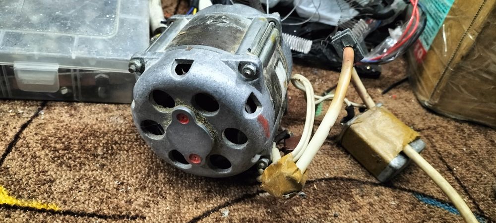 Продам моторчик в рабочем состоянии