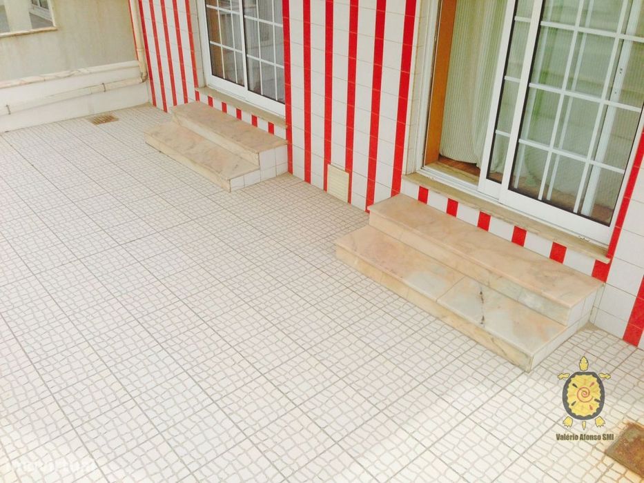 Apartamento T1 Costa Nova com terraços privados e garagem