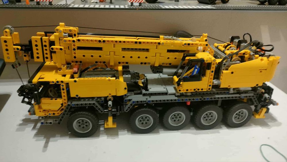 LEGO Technic - żuraw MK II 42009- zmodyfikowany w pełni funkcjonalny