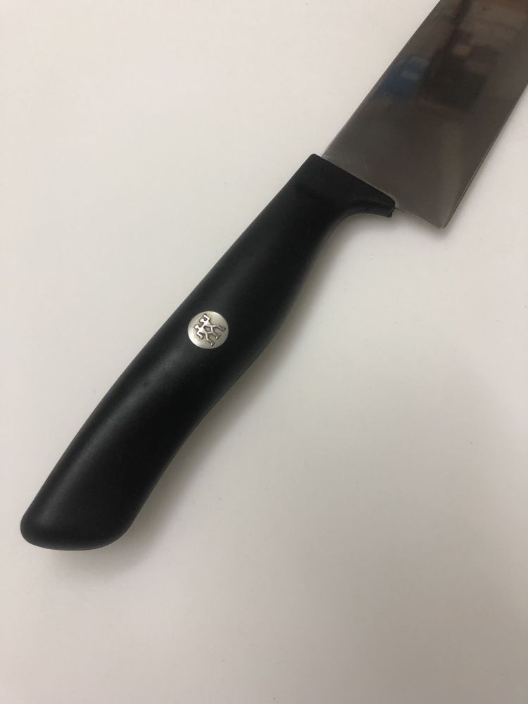 Нож поварской ZWILLING® Life сантоку 18 см нерж.