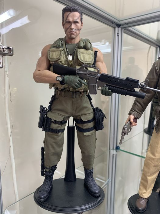 Фігурка Арнольд 1/6 Hot Toys Phicen Mezco Sideshow Blitzway Enterbay