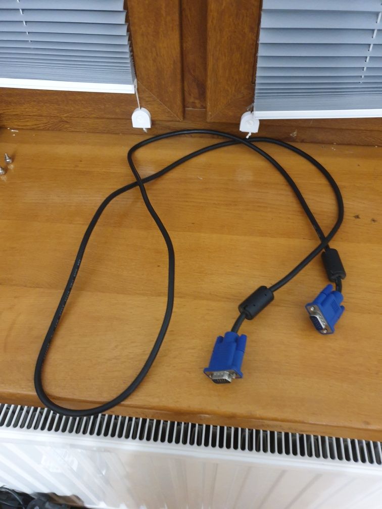 Kabel VGA do monitora