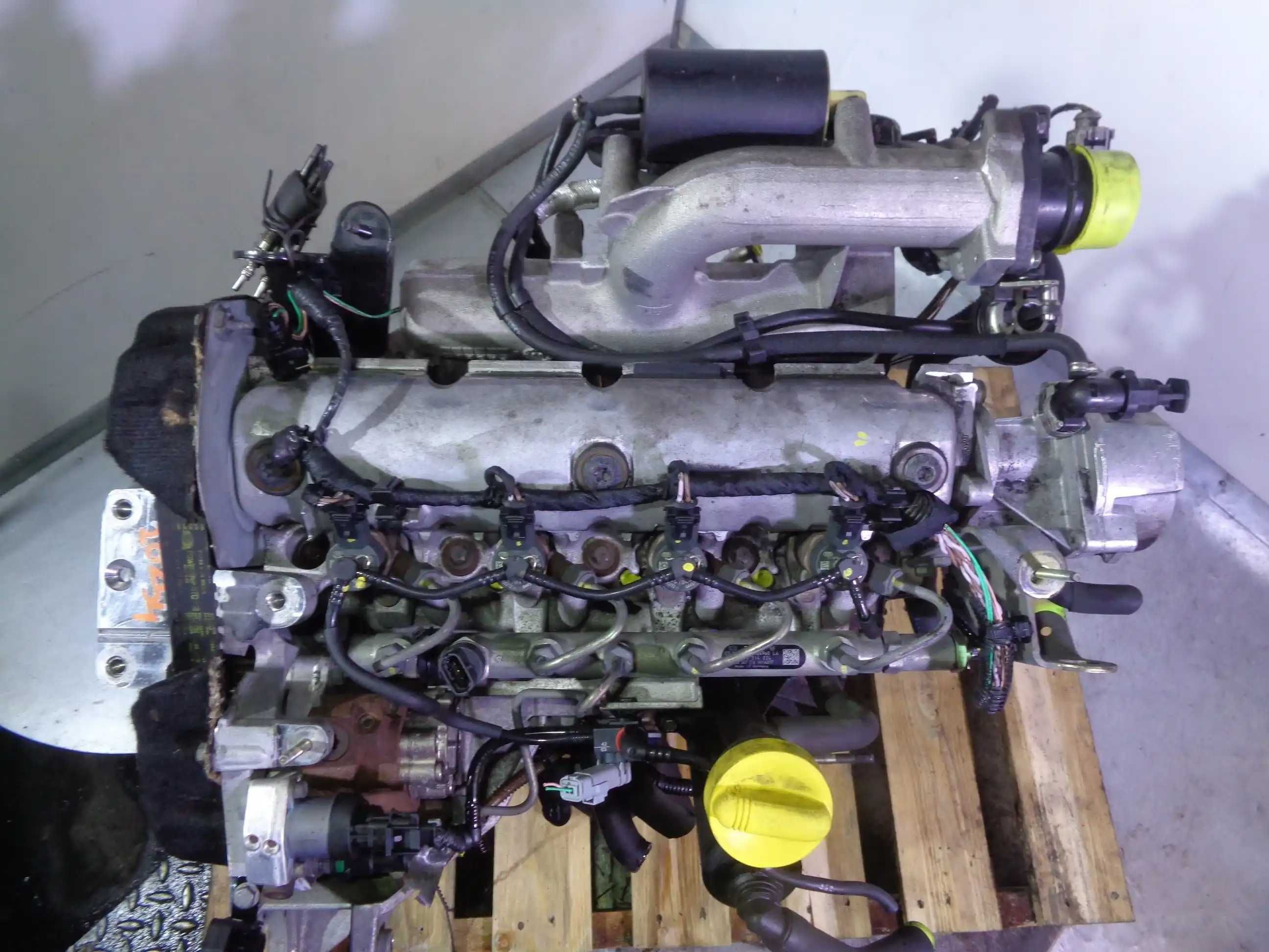 Motor Renault Trafic Laguna II Opel Vivaro  Ref:F9Q  82 cv